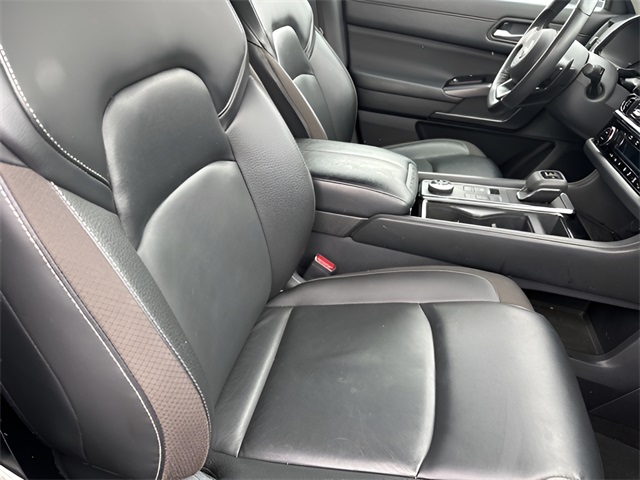 2023 Nissan Pathfinder SL photo 44