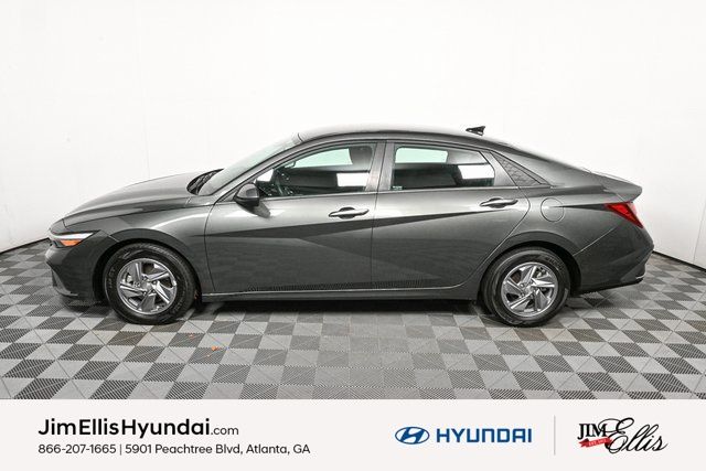 2024 Hyundai Elantra SE photo 25