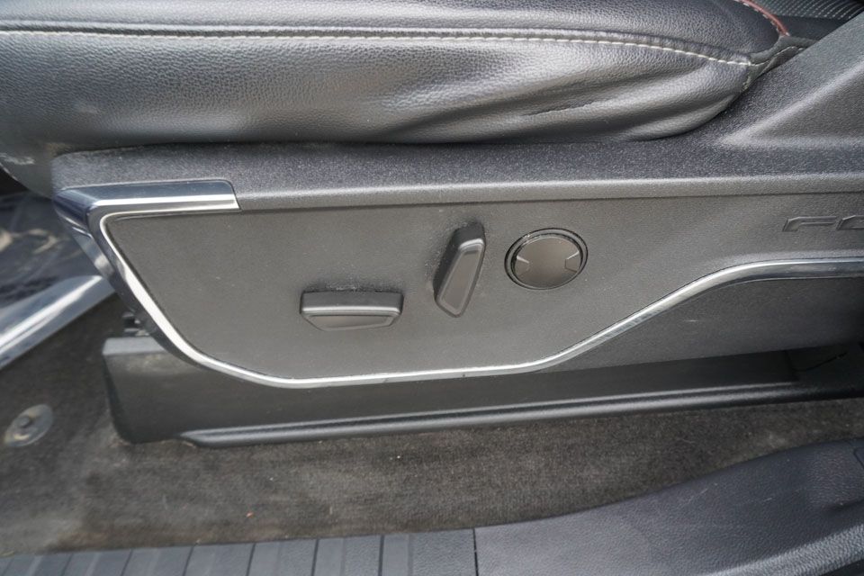 Used 2022 Black Ford Lariat image 22