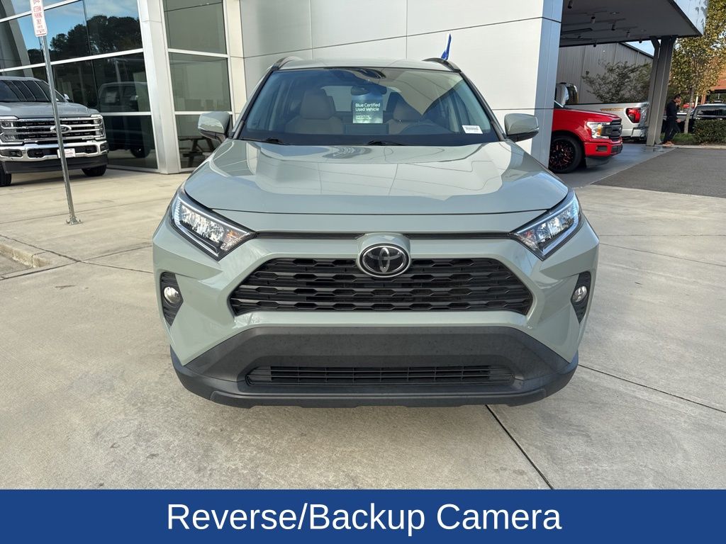 2020 Toyota RAV4 XLE photo 2