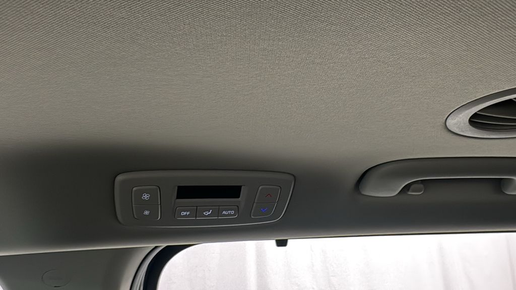 2026 Kia Carnival SX photo 41