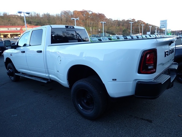 2026 Ram 3500 Tradesman photo 3