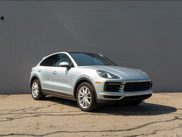 2022 Porsche Cayenne Coupe Base photo 8