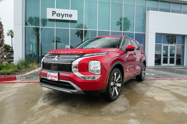 2025 Mitsubishi Outlander SE's photo