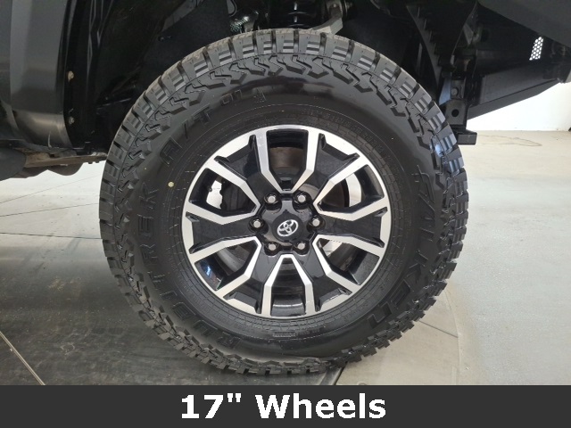 2022 Toyota Tacoma Limited photo 31