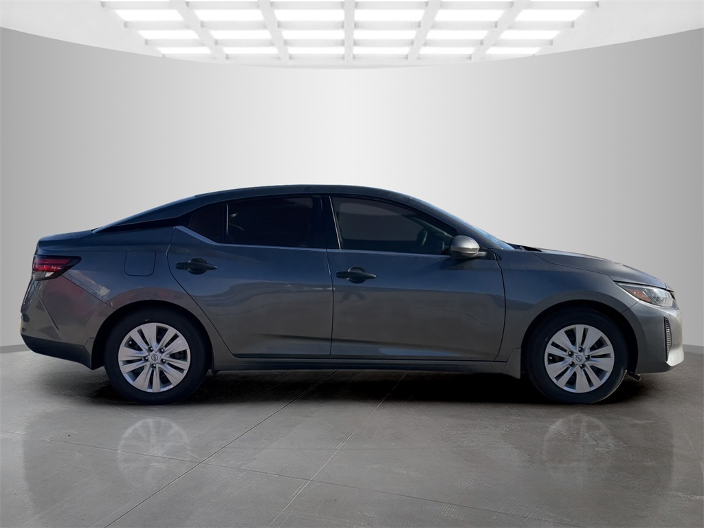 2025 Nissan Sentra S photo 4