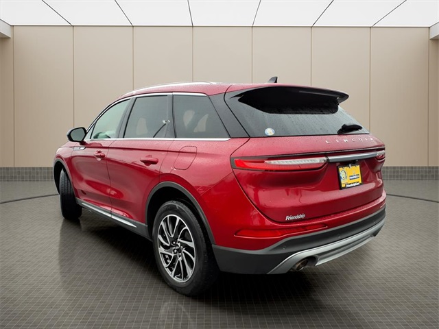 2020 Lincoln Corsair Standard photo 3