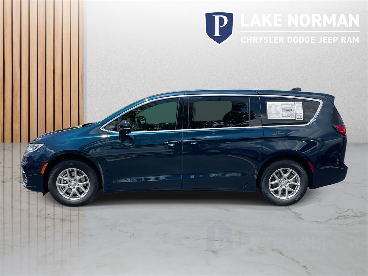 2025 Chrysler Pacifica photo 4