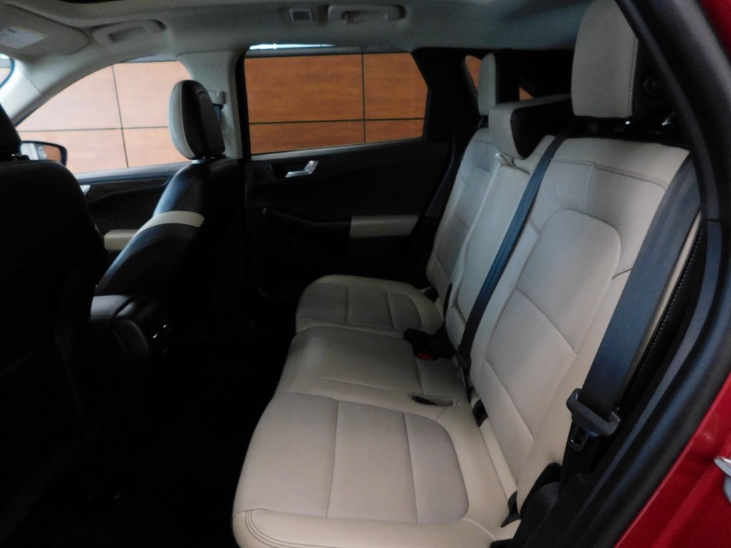 2020 Ford Escape Titanium photo 39