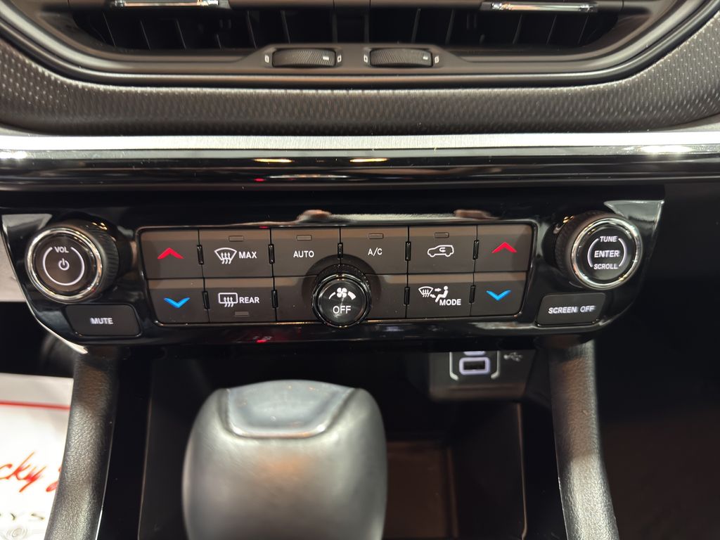 2024 Jeep Compass Trailhawk photo 24