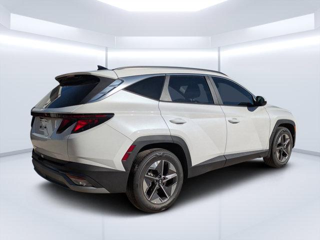 2025 Hyundai Tucson SEL photo 3
