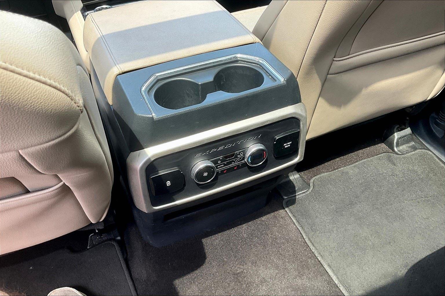 2023 Ford Expedition Limited photo 32
