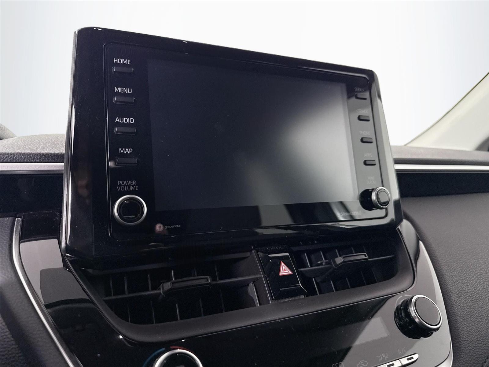 2022 Toyota Corolla Cross LE photo 11