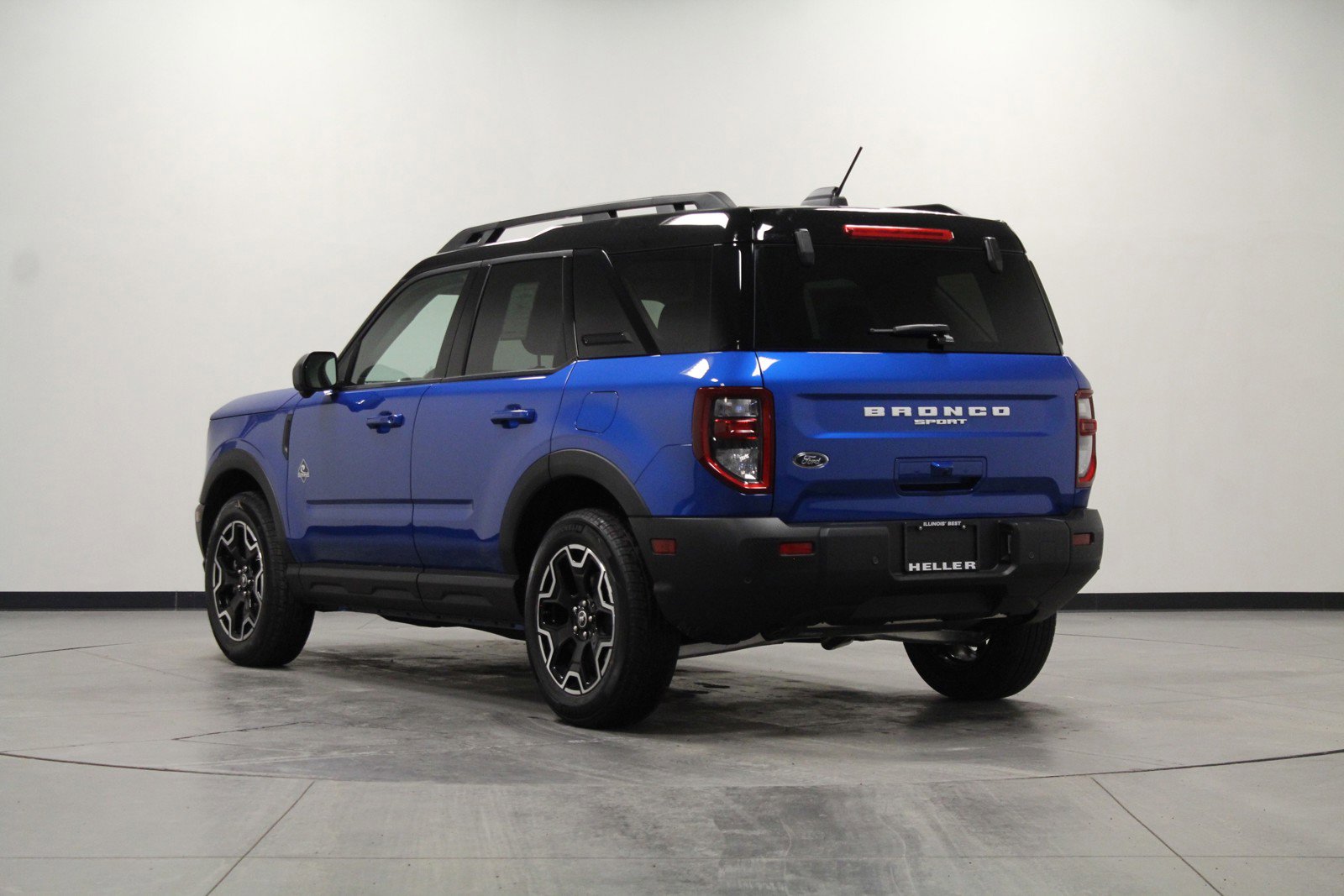 2025 Ford Bronco Sport Outer Banks photo 4