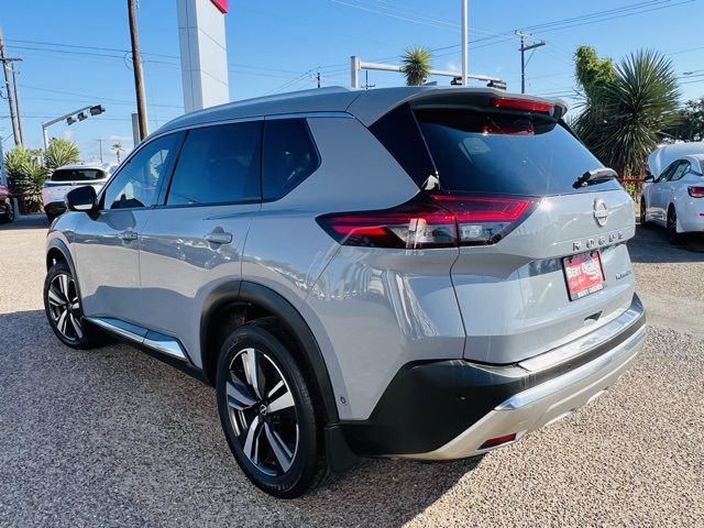 2023 Nissan Rogue Platinum photo 3