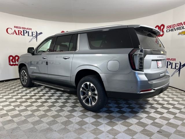 2026 Chevrolet Suburban LT photo 4