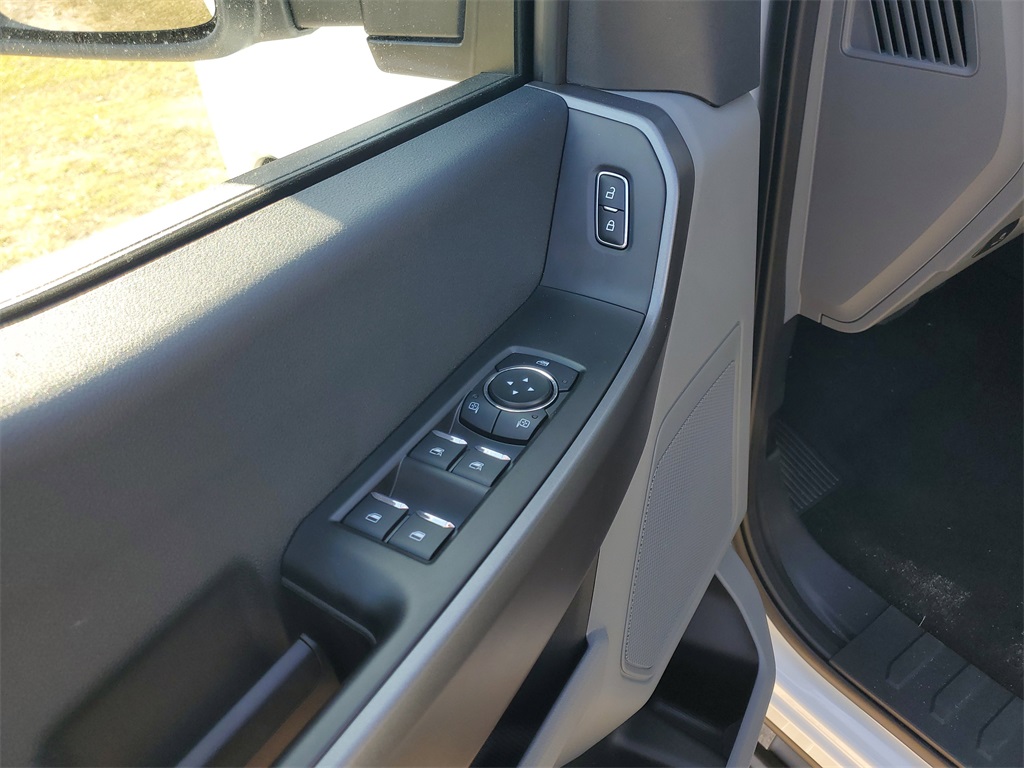2026 Ford F-250 XL photo 6