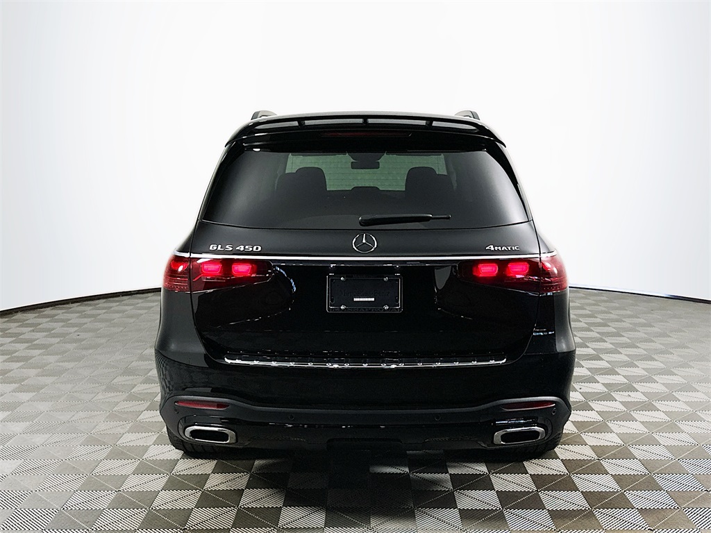 2026 Mercedes Benz GLS 450 4MATIC photo 4