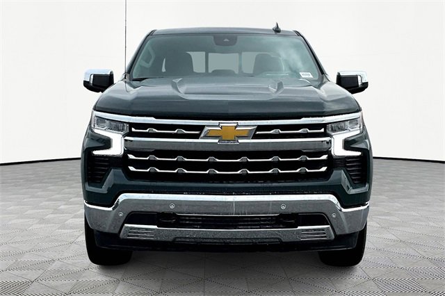 2025 Chevrolet Silverado 1500 LTZ photo 2