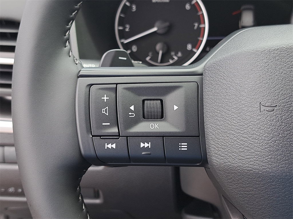 2026 Nissan Rogue SV photo 24