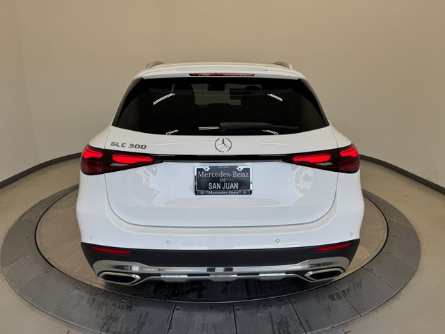 2026 Mercedes Benz GLC 300 photo 4