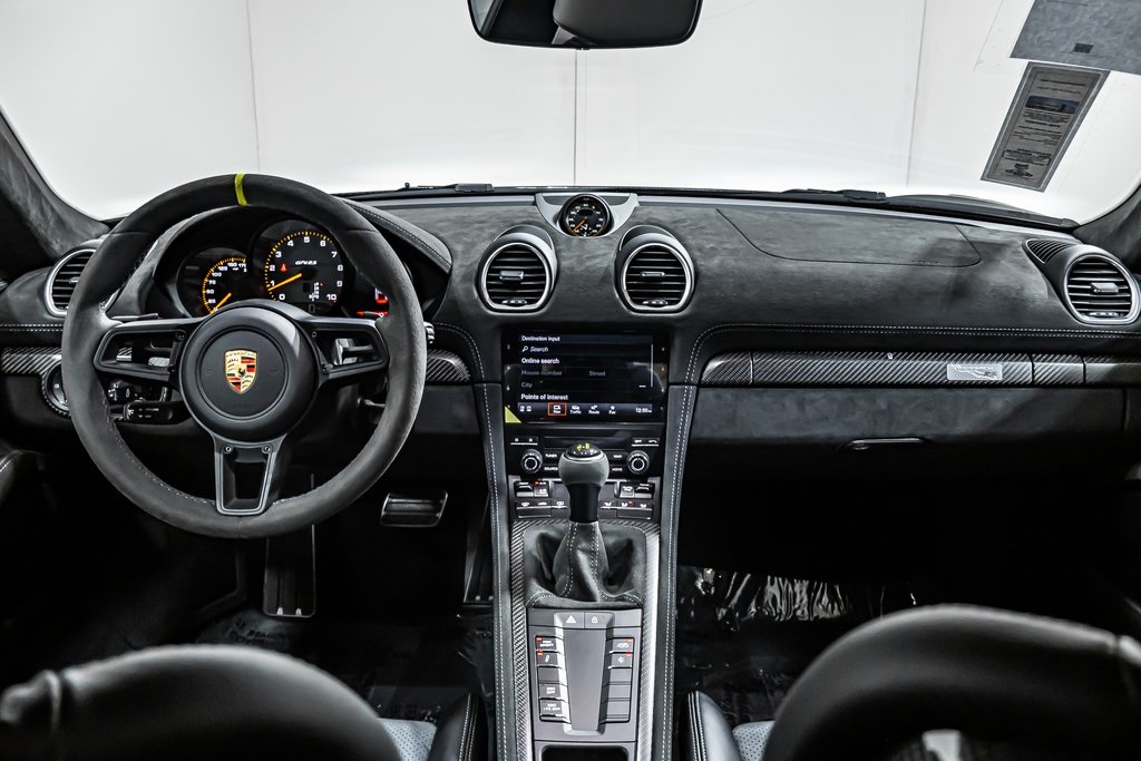 2025 Porsche Cayman GT4 RS photo 12