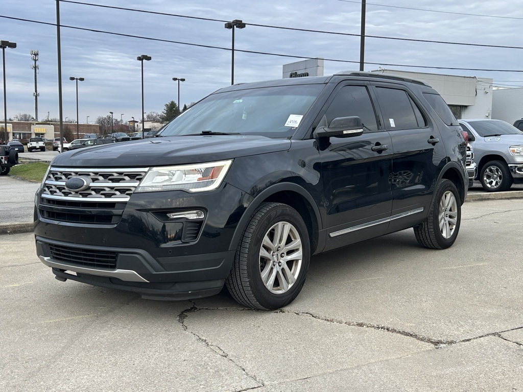 2018 Ford Explorer XLT photo 2