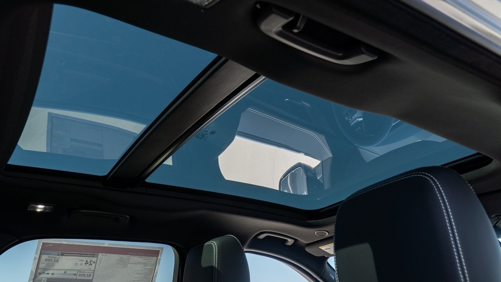 2025 Jaguar F-PACE P250 R-Dynamic S photo 22