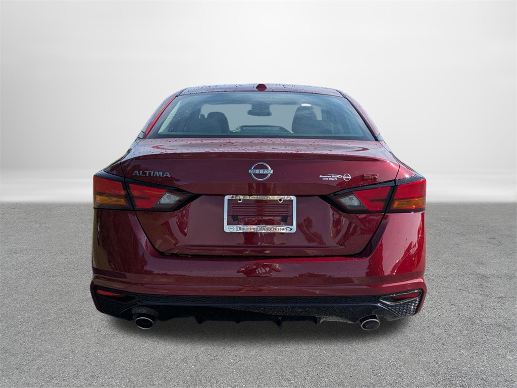 2025 Nissan Altima 2.5 SR photo 4
