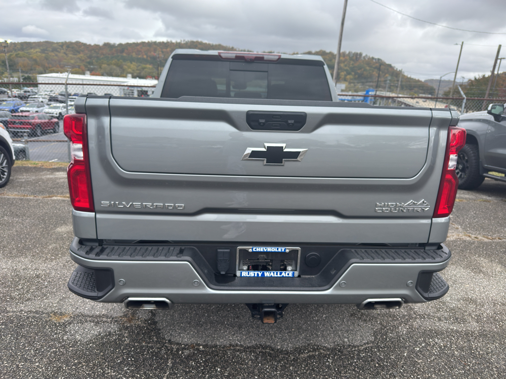 2024 Chevrolet Silverado 1500 High Country photo 4