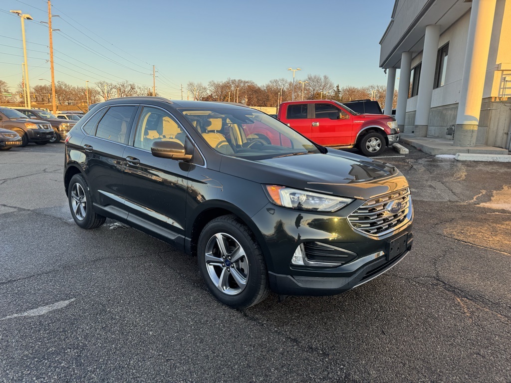 2022 Ford Edge SEL's photo