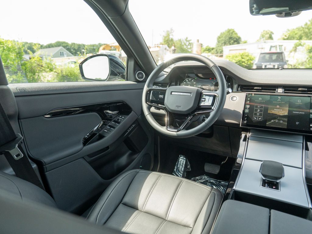 2024 Land Rover Range Rover Evoque S photo 15