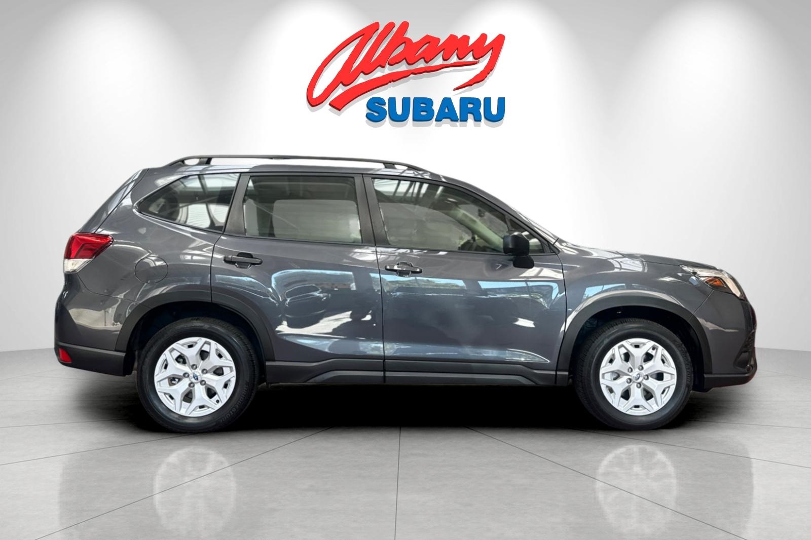 2022 Subaru Forester Base photo 2