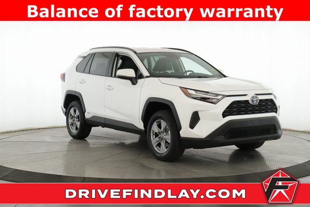 2025 Toyota RAV4 XLE's photo