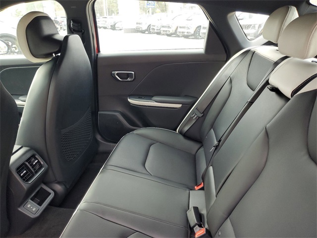 2025 Kia K4 GT-Line Turbo photo 25