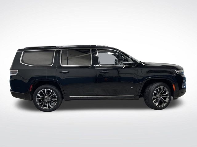 2022 Jeep Grand Wagoneer III photo 2