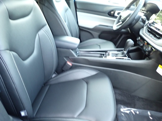 2025 Jeep Compass Limited photo 9