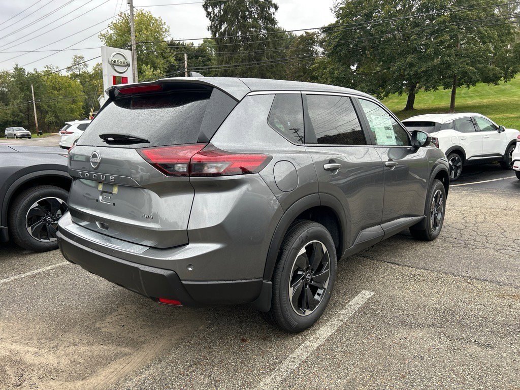 2026 Nissan Rogue SV photo 3
