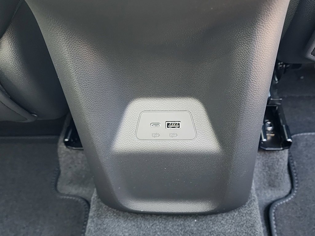 2025 Buick Envision Sport Touring photo 38