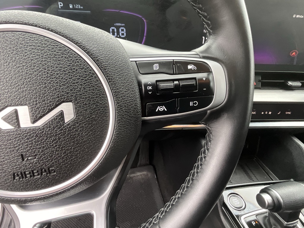 2025 Kia Sportage EX photo 13