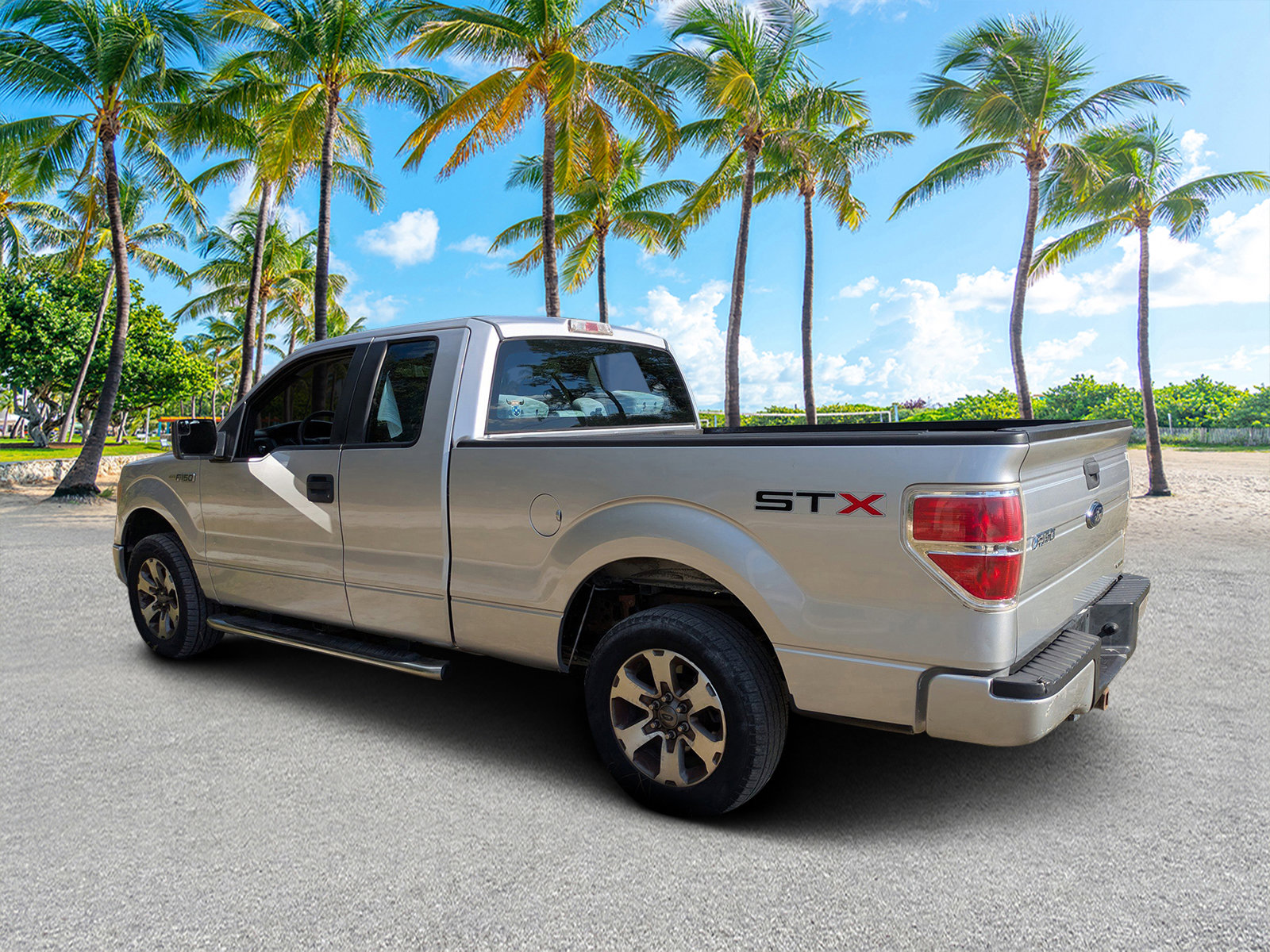 2013 Ford F-150 STX photo 4