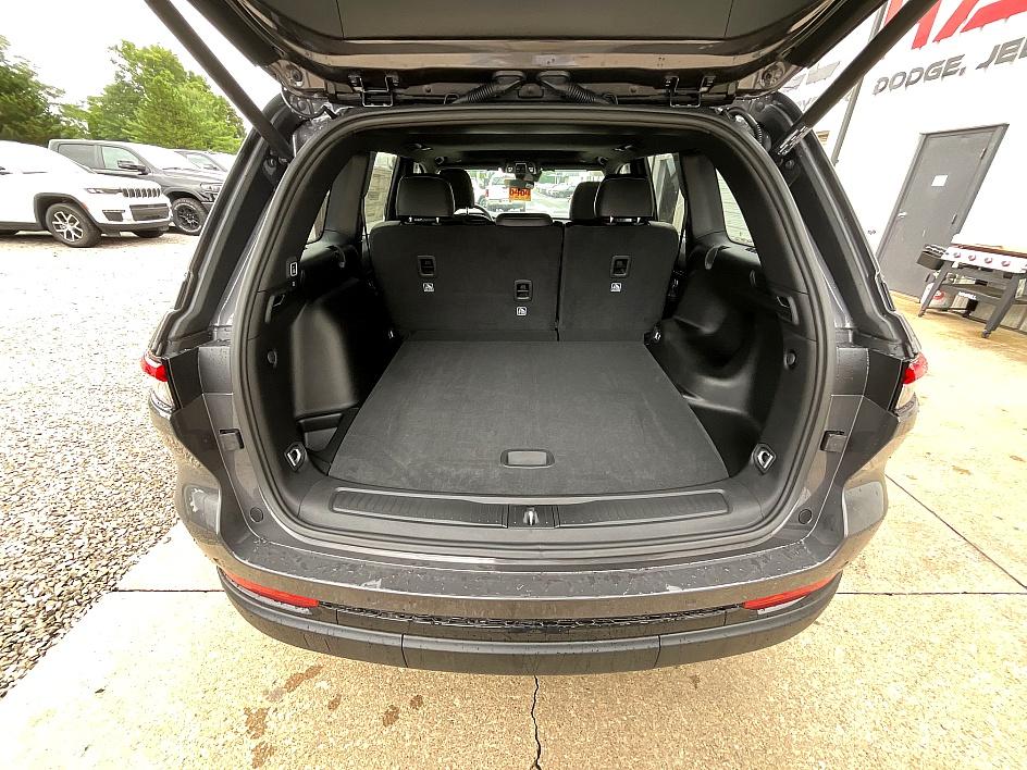 2025 Jeep Grand Cherokee Altitude X photo 8
