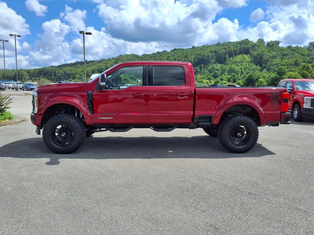 2025 Ford F-250 Lariat photo 2