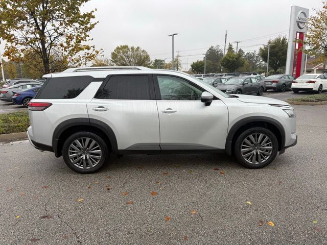 2025 Nissan Pathfinder SL photo 3