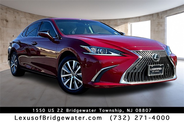 2020 Lexus ES 350's photo