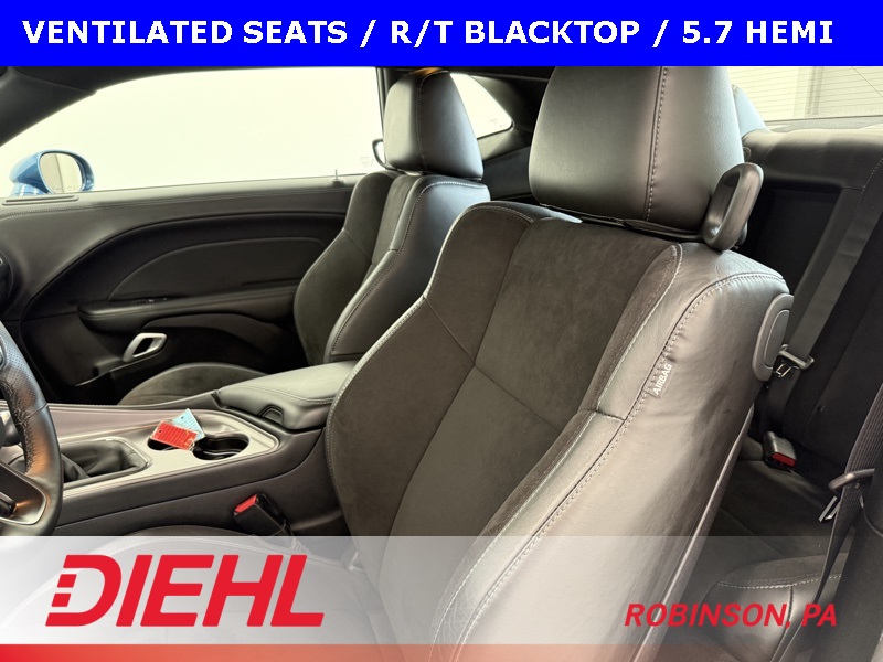 2023 Dodge Challenger R/T Plus photo 15