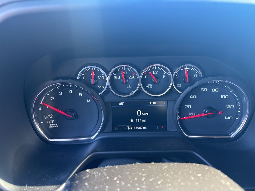 2021 Chevrolet Tahoe LT photo 3