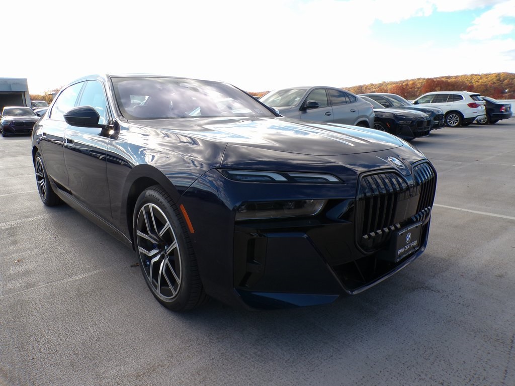 2025 BMW 7 Series 760i's photo