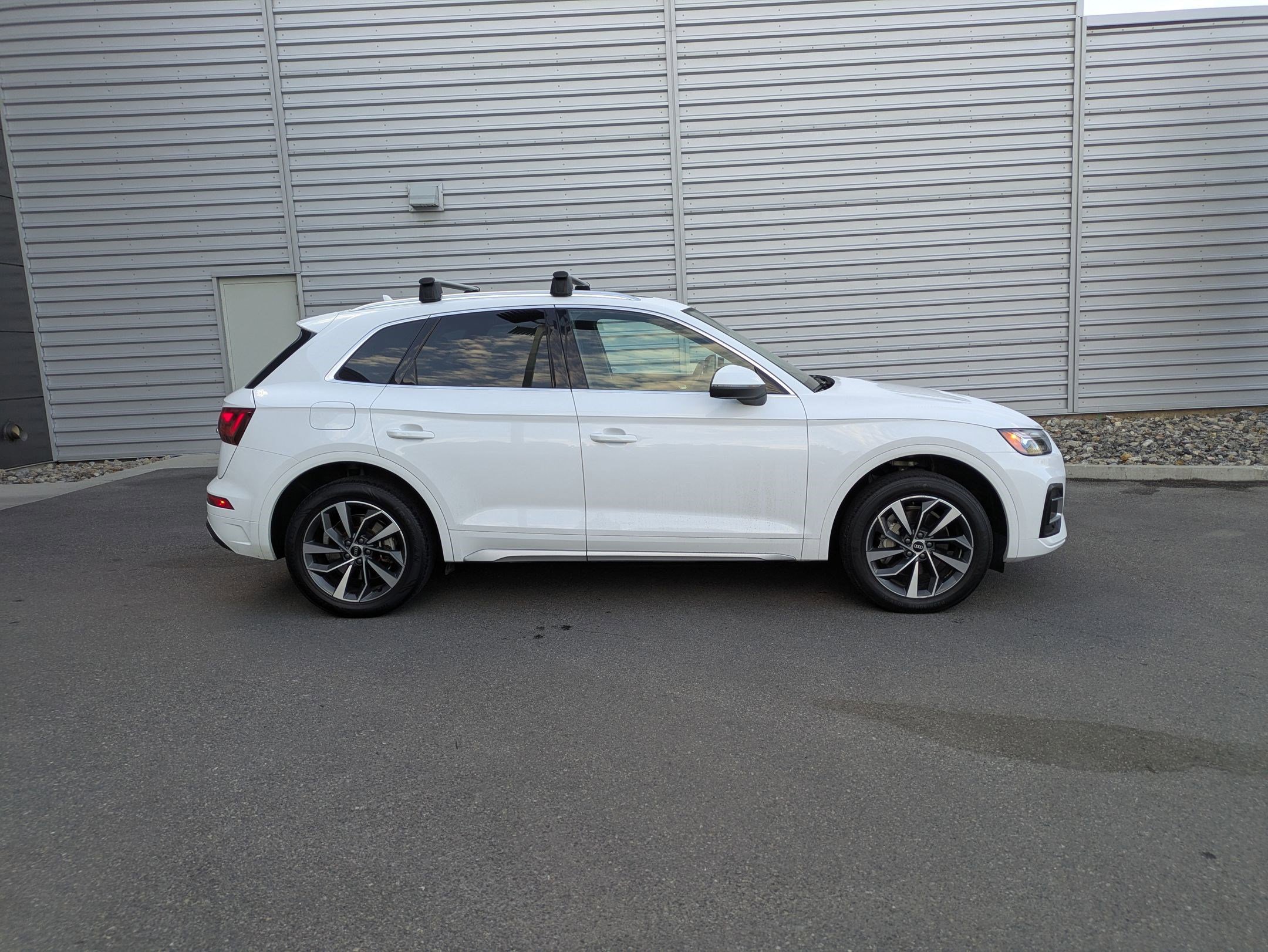 2021 Audi Q5 Premium Plus photo 2