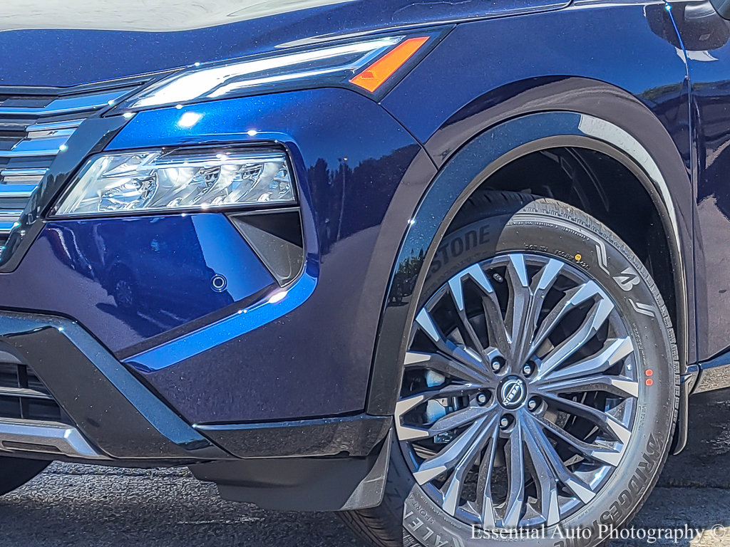 2026 Nissan Rogue Platinum photo 3